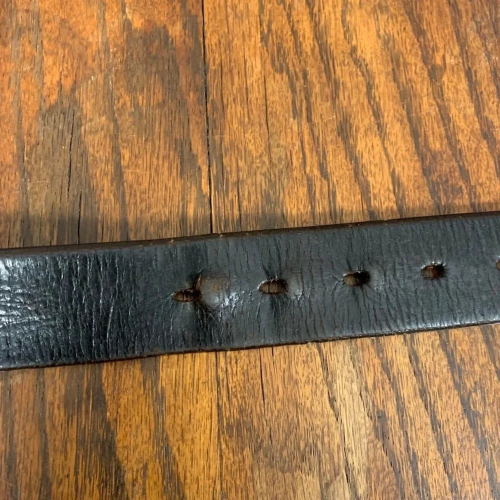 Levi's Black Full Grain Leather Belt Silver Tone Buckle Logo Men's Medium 36-38